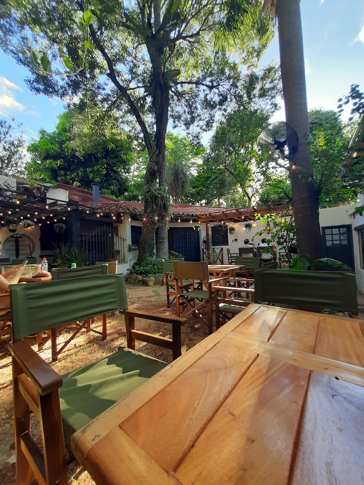 Alzati Books and Coffee Shop in Asunción