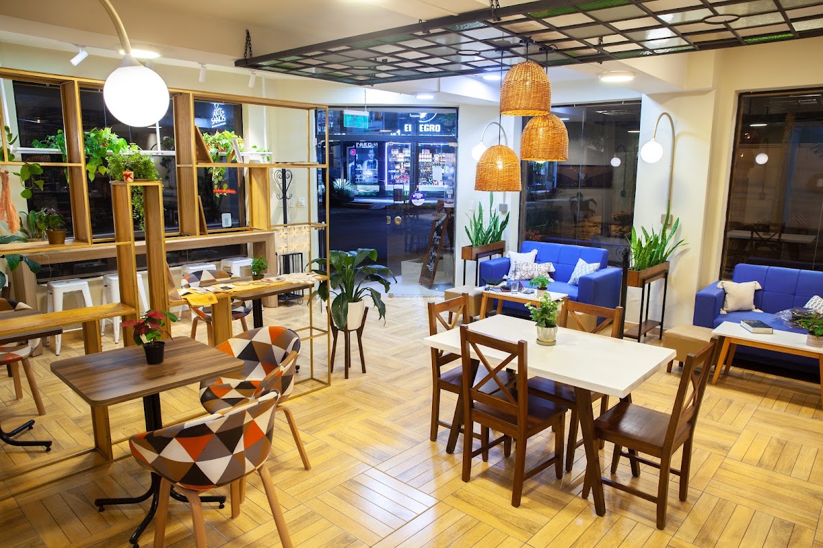 Artesanos Café in Asunción