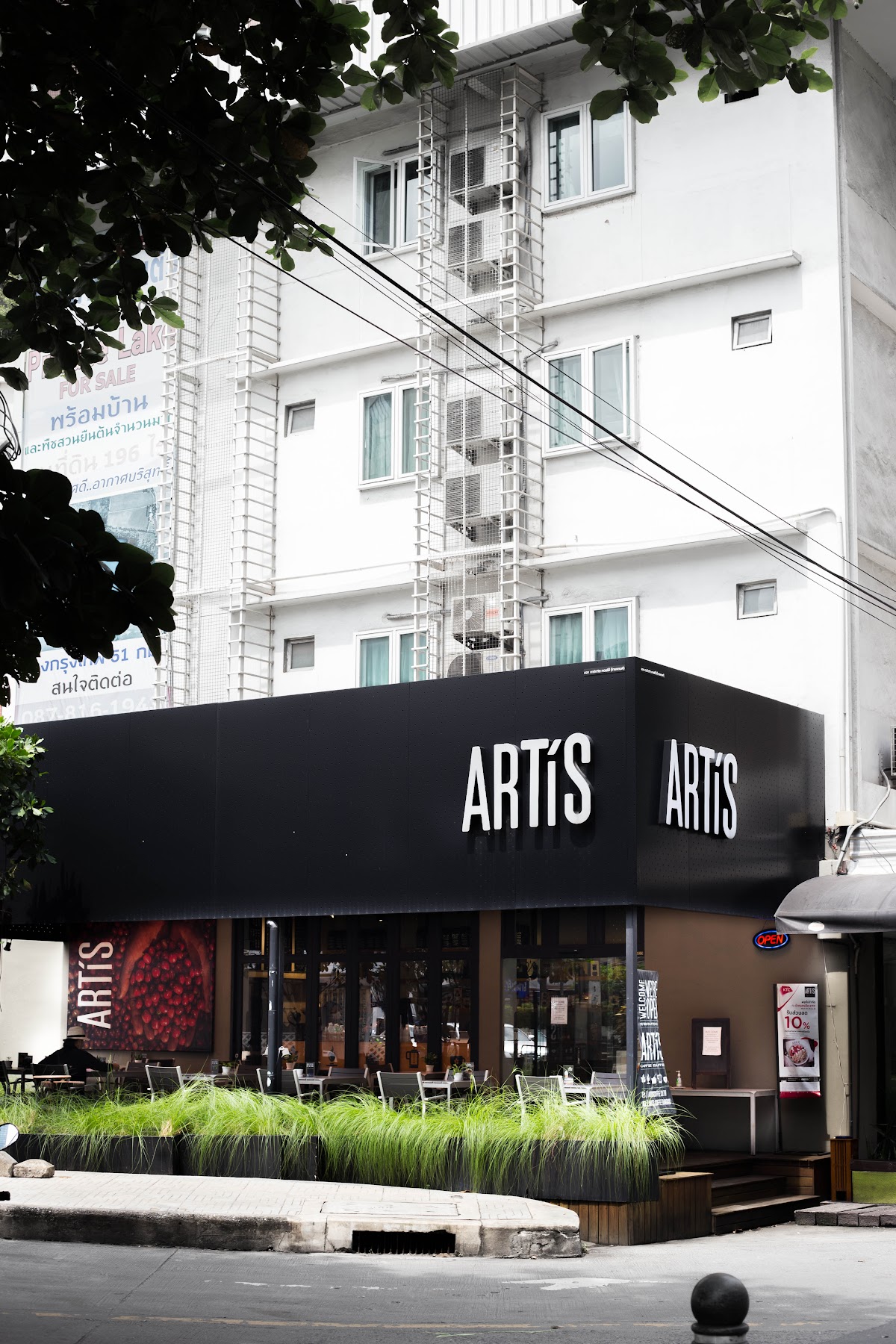 Artis Coffee Bangkok in Bangkok