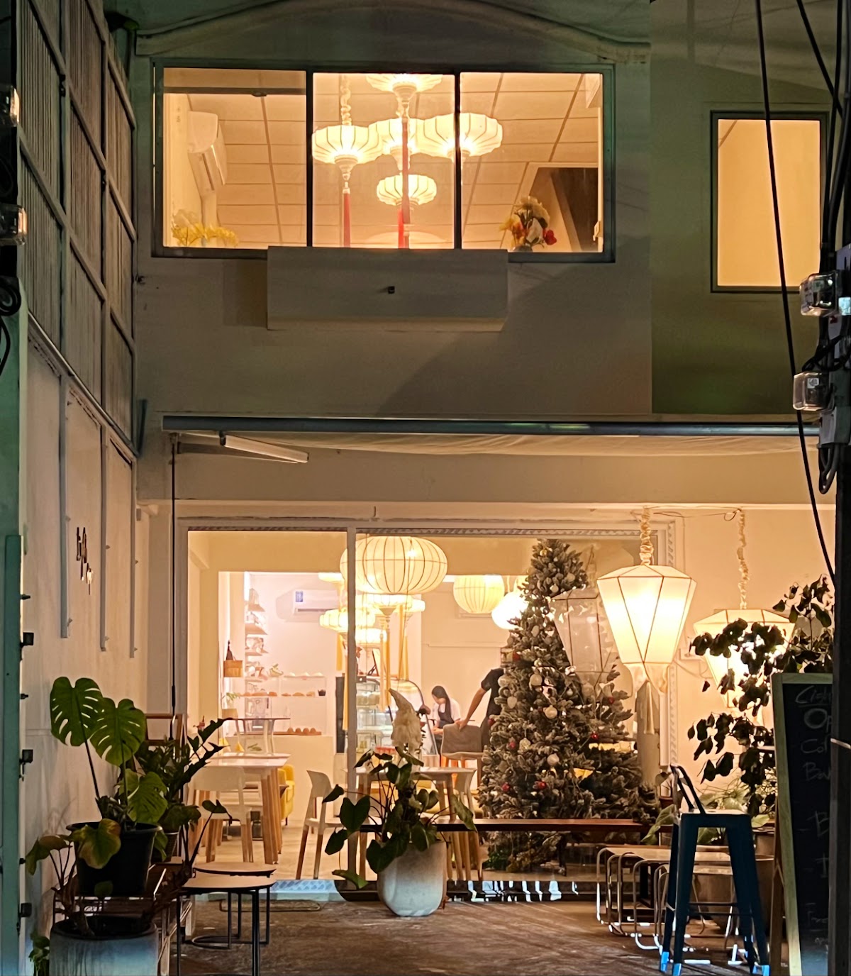 Light Cafe in Bangkok