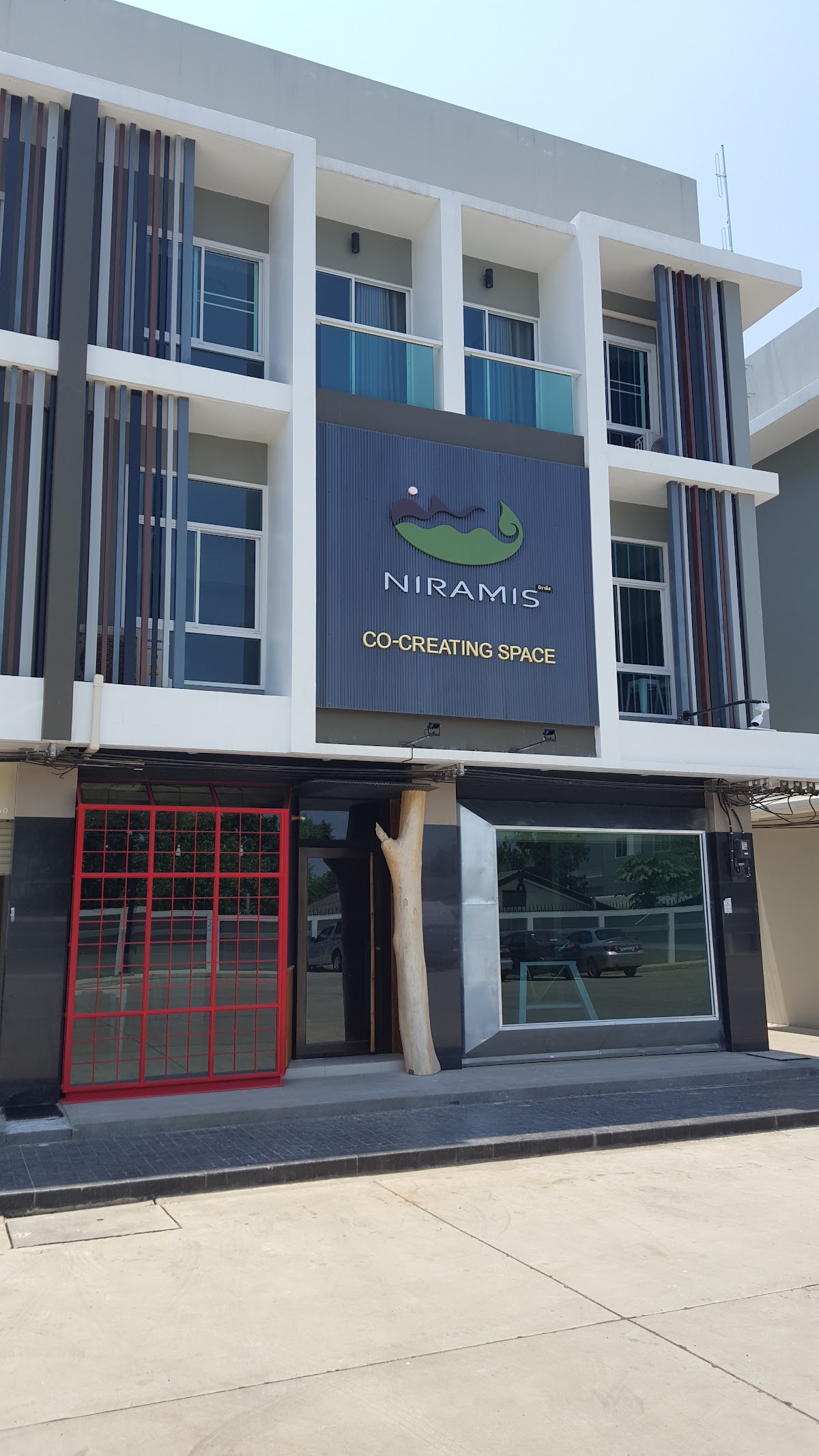 Niramis Co-Creating Space