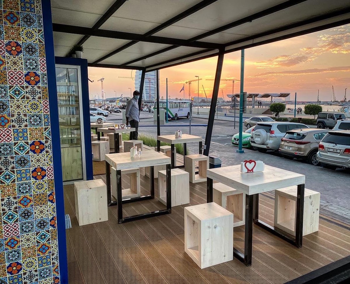 BookHero Café - Umm Suqeim Park