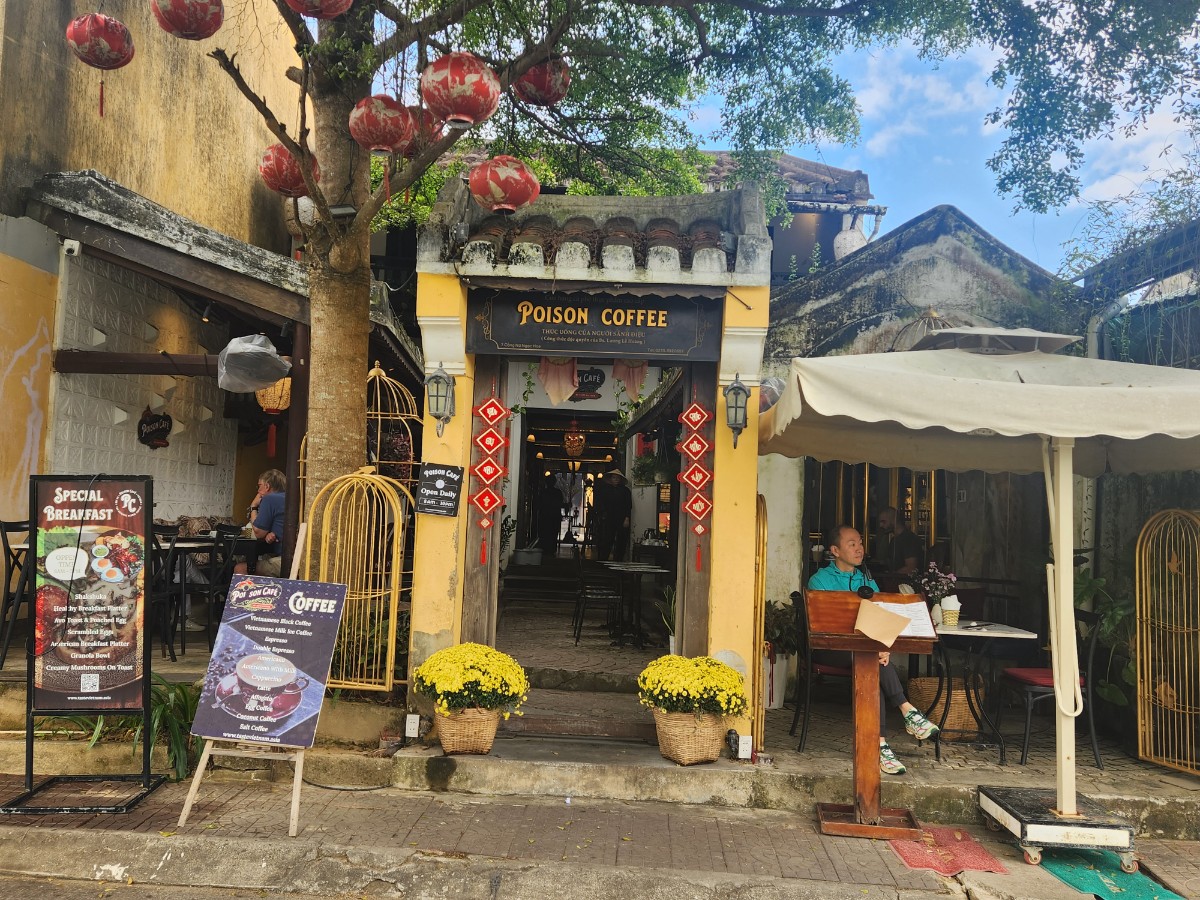 POISON CAFÉ - The Original Herbal Coffee Lounge in Hoi An