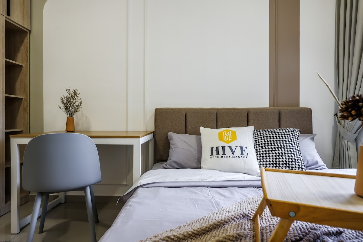 Hive Quarters - Reno Rent Manage