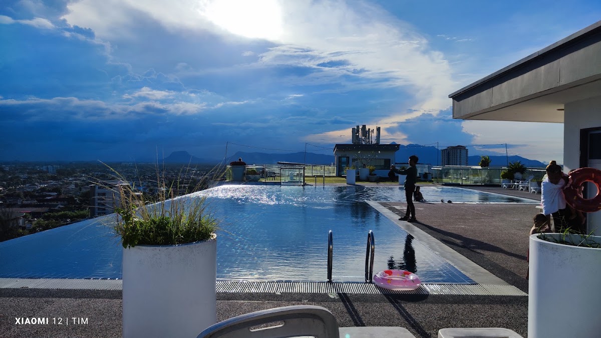 LD Legenda Kozi Square Apartment