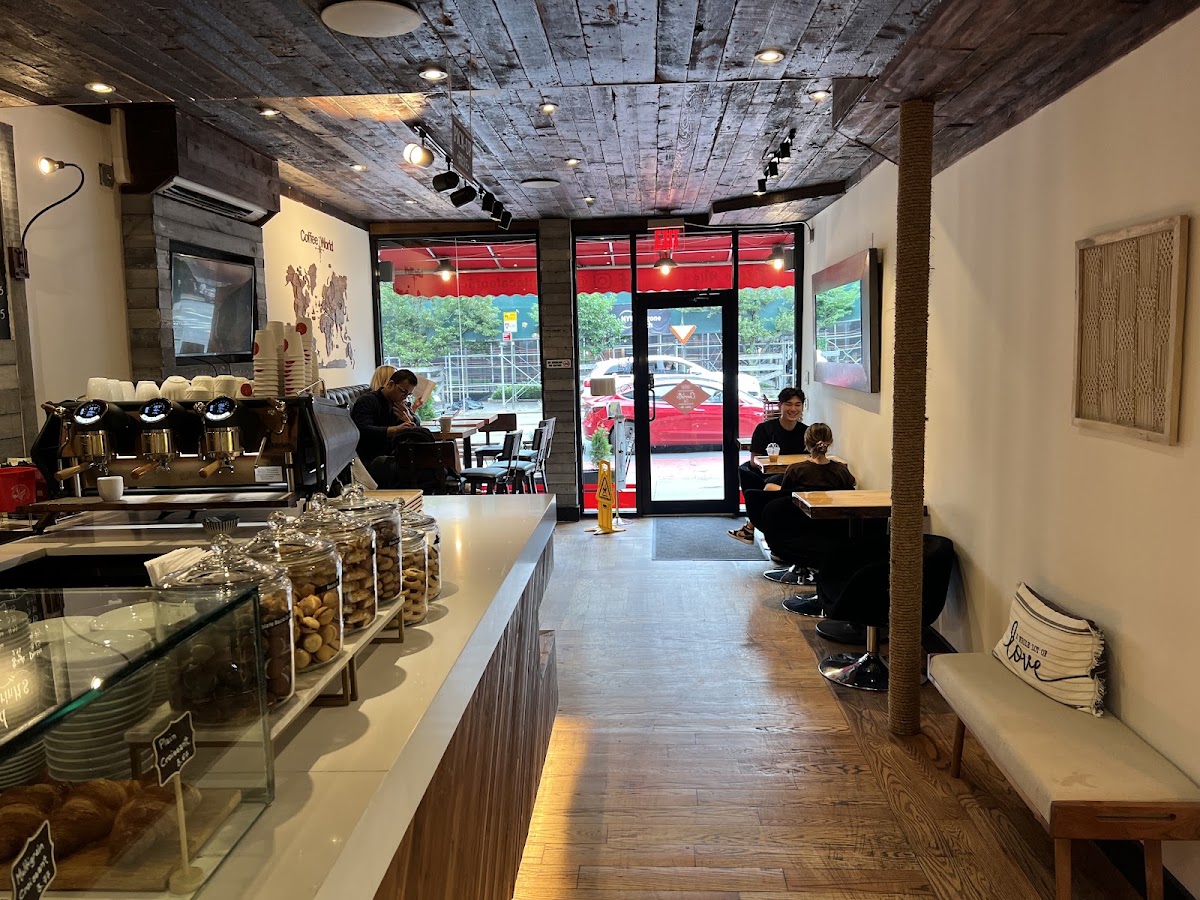 Charlotte Cafe